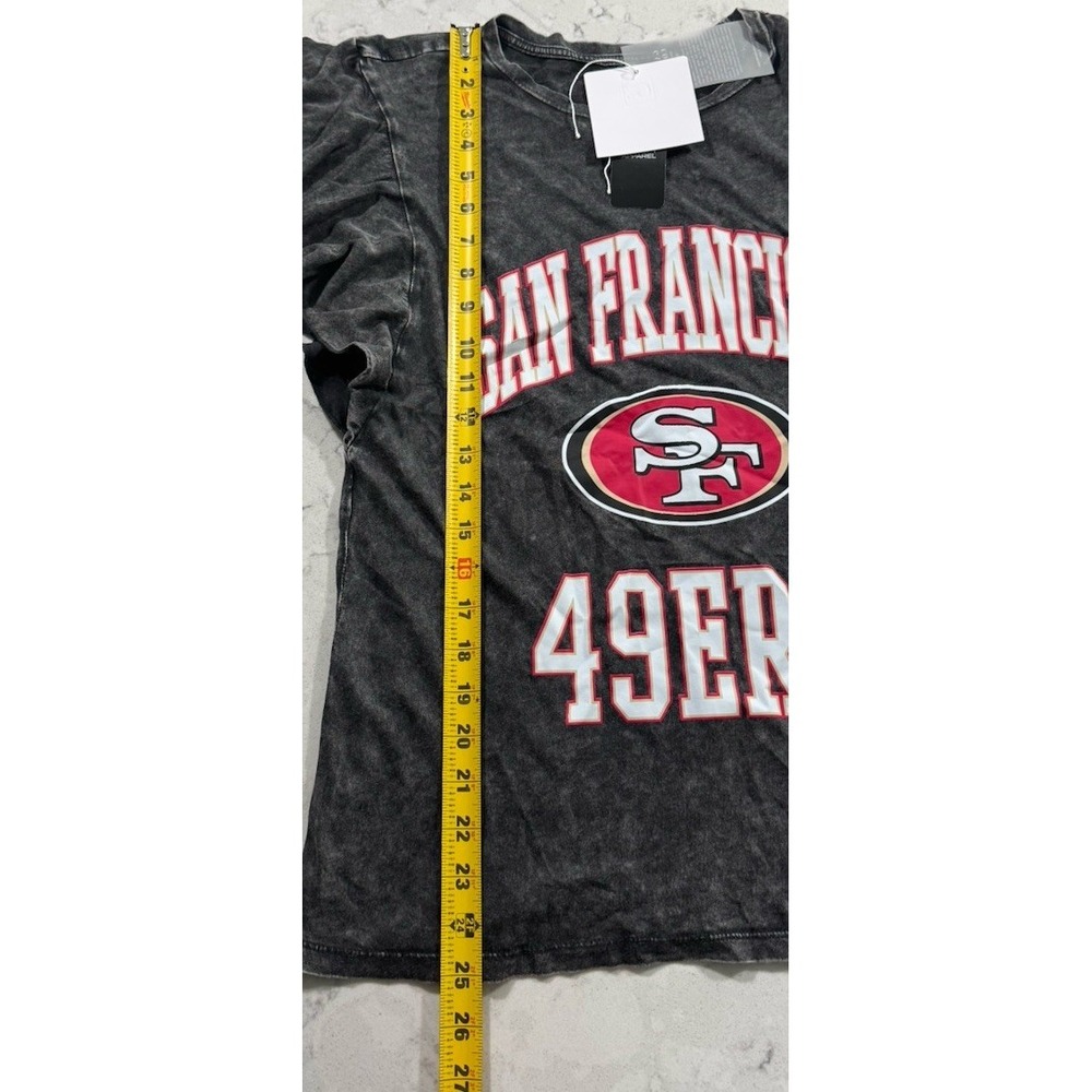 NWT San Francisco 49ers Flutter Sleeve T-Shirt Womens Small Black Relaxed Fit - Picture 8 of 9